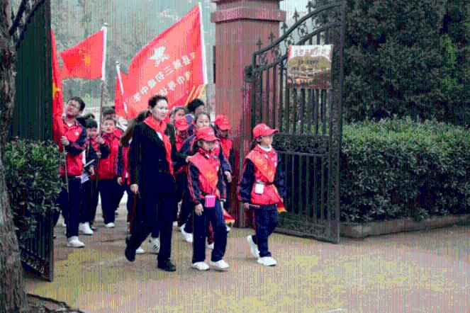 清朝穷人怎么娶媳妇?俩兄弟娶一个媳妇,还有人把妻子典当出去