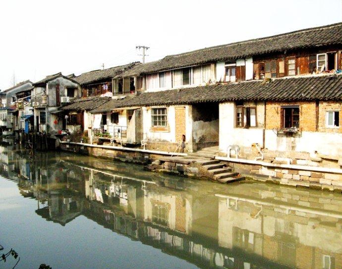 中办、国办:支持中国(上海)自由贸易试验区临港新片区探索建立安全便利的数据流动机制